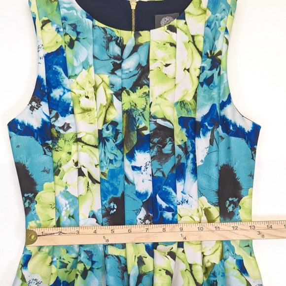 Vince Camuto Pleated Sleeveless Floral Mini Dress Green and Blue Roses - Picture 9 of 13